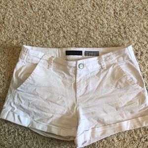 White Aeropostale midi shorts
